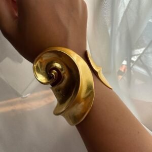 Brazalete grueso estilo romano