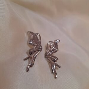 Aretes medianos ala de mariposa